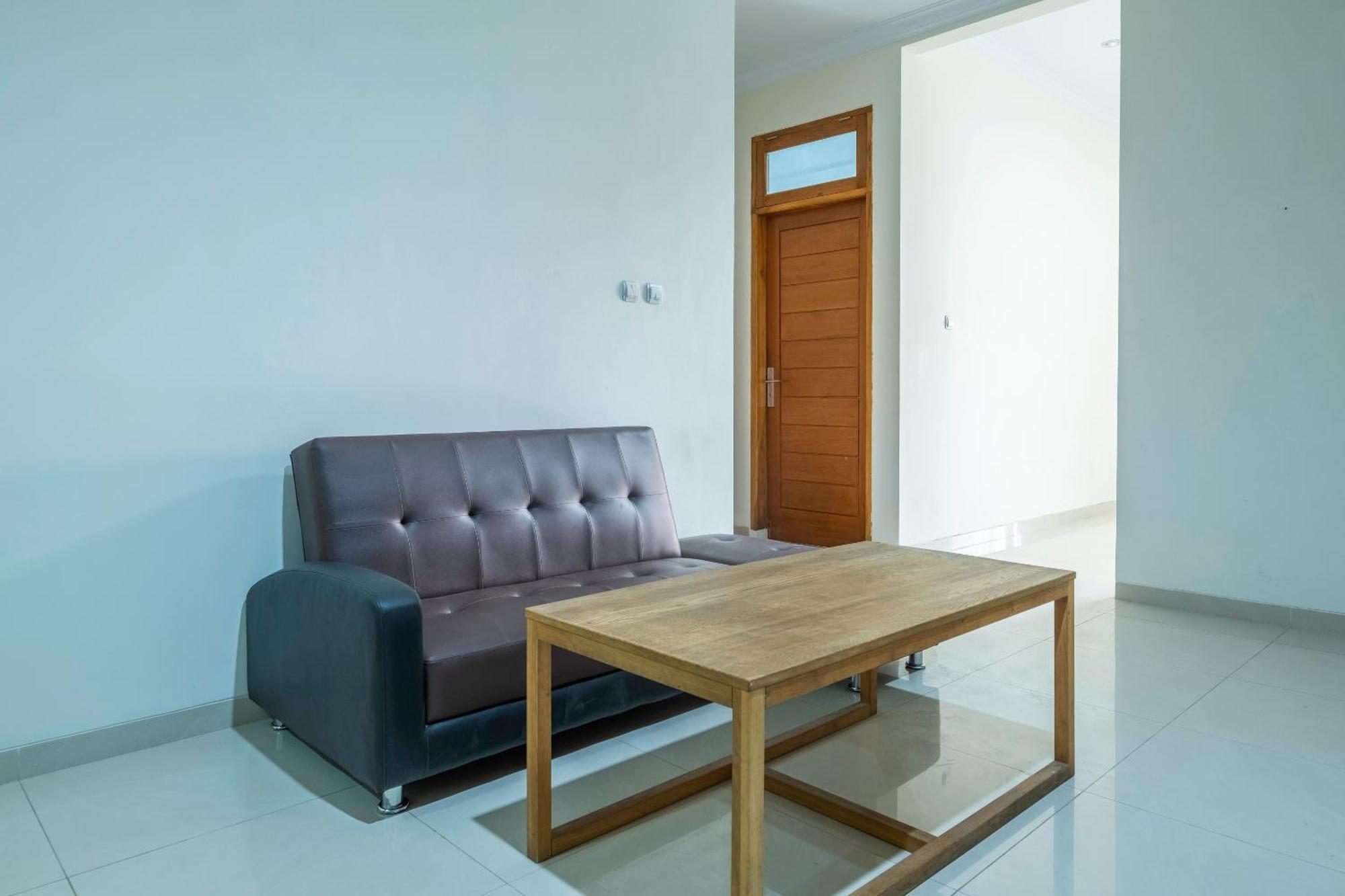 Hotel Oyo 2259 Zleepy Ks Tubun Cirebon Esterno foto