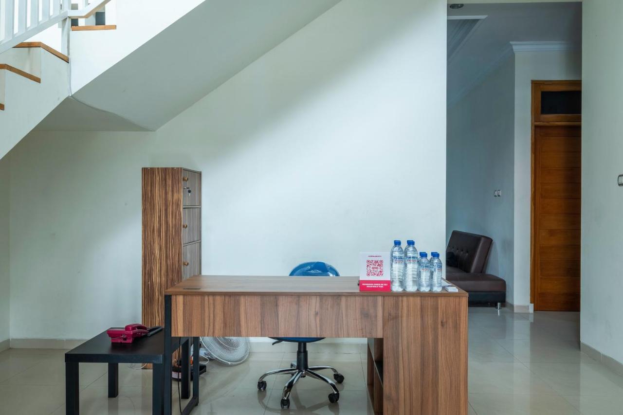 Hotel Oyo 2259 Zleepy Ks Tubun Cirebon Esterno foto